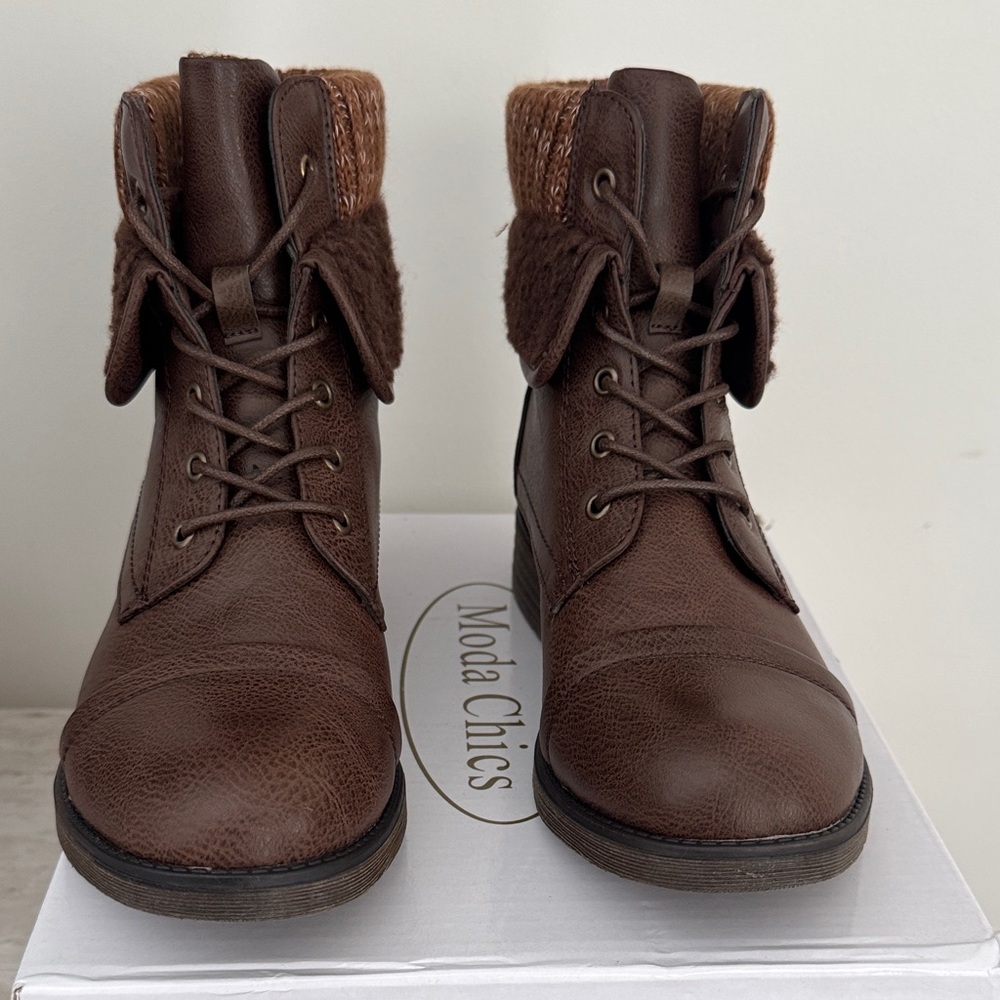 Cozy Brown Combat Boots with Knit Cuff - Picture 2 of 7